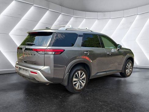Used 2022 Nissan Pathfinder SL w/ Lighting Package (N92) AWD/4WD image 5