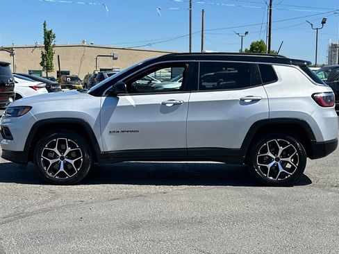 Used 2025 Jeep Compass Limited AWD/4WD image 7