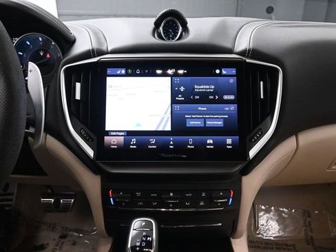 Used 2022 Maserati Ghibli Modena image 25