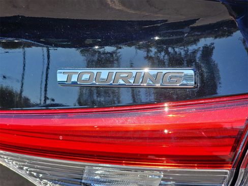 Used 2023 Honda Civic Touring image 40