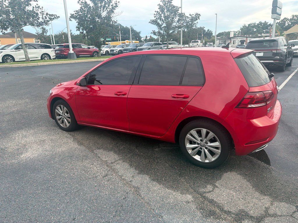 Used 2018 Volkswagen Golf SE FWD image 3