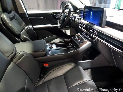Used 2026 Lincoln Aviator Reserve AWD/4WD image 30
