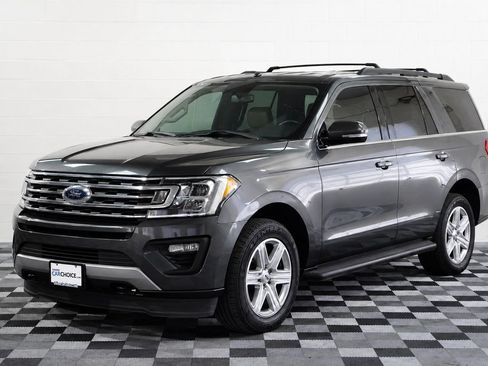Used 2018 Ford Expedition XLT w/ Equipment Group 201A AWD/4WD image 1