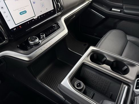 New 2025 Ford Expedition Max Platinum w/ Stealth Performance Package image 21