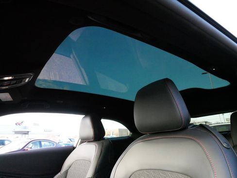 Used 2025 Dodge Charger R/T w/ Sun & Sound Package image 34