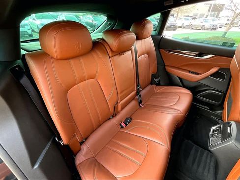 Used 2019 Maserati Levante S GranSport image 18