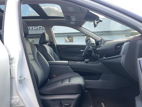 Used 2023 Nissan Rogue SL AWD/4WD image 22