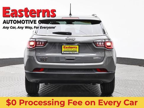 Used 2023 Jeep Compass Latitude w/ Sun and Sound Group AWD/4WD image 6