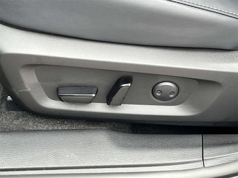 New 2026 Mitsubishi Outlander SE image 11