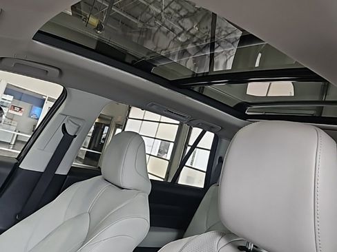 Used 2026 Toyota Grand Highlander AWD Hybrid image 31