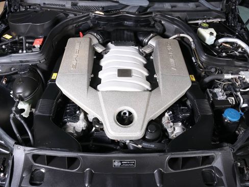 Used 2013 Mercedes-Benz C 63 AMG Coupe w/ Multimedia Pkg image 3