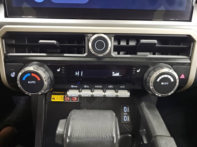 Used 2024 Toyota Tacoma TRD Off-Road w/ TRD Off Road Upgrade Package AWD/4WD image 24