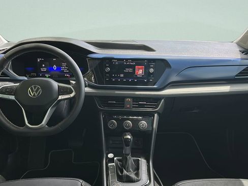 Used 2023 Volkswagen Taos SE AWD/4WD image 10
