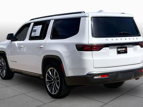 Used 2022 Jeep Wagoneer Series III w/ Premium Group I RWD image 12