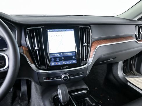 Certified 2025 Volvo S60 T8 Ultra AWD/4WD image 15