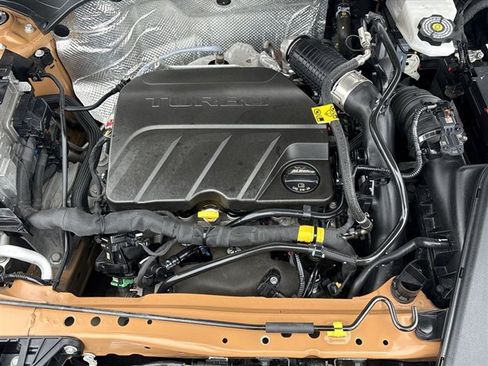 Certified 2024 Buick Envista Sport Touring w/ Convenience I Package FWD image 28