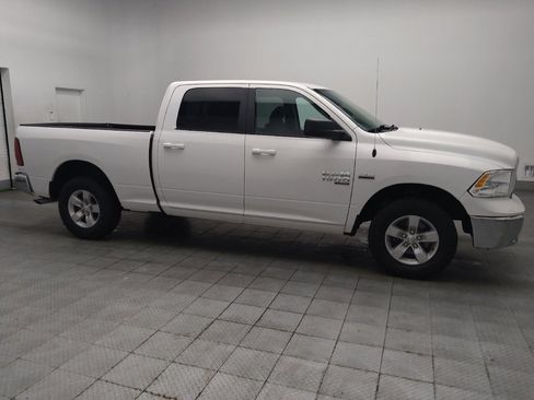 Used 2020 RAM 1500 Classic SLT AWD/4WD image 11