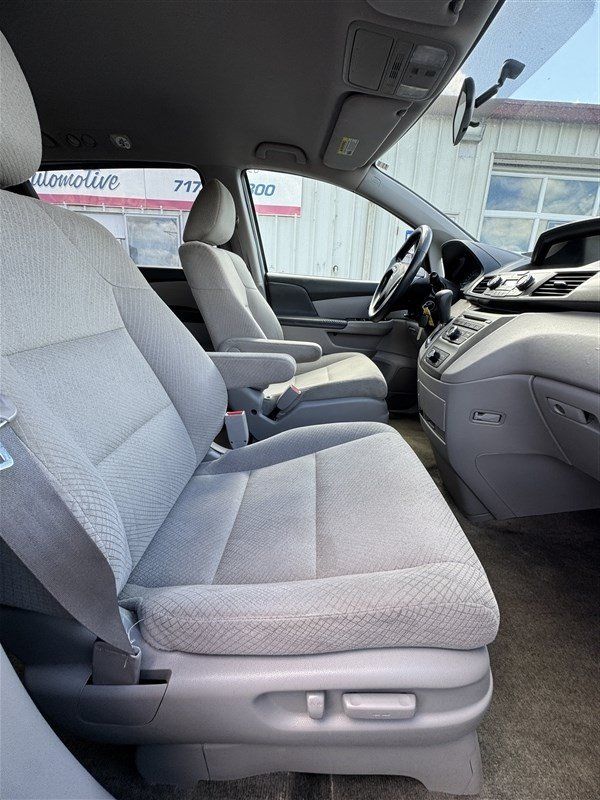 Used 2014 Honda Odyssey LX image 14