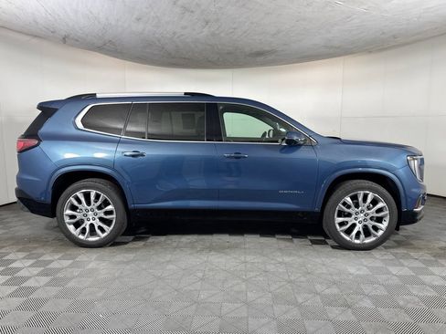 Certified 2025 GMC Acadia Denali w/ Super Cruise Package AWD/4WD image 4