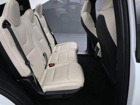Used 2021 Tesla Model X Long Range image 31