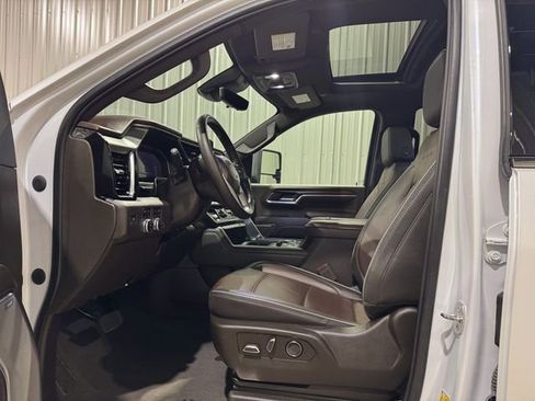 Used 2024 GMC Sierra 2500 Denali w/ Denali Reserve Package AWD/4WD image 11