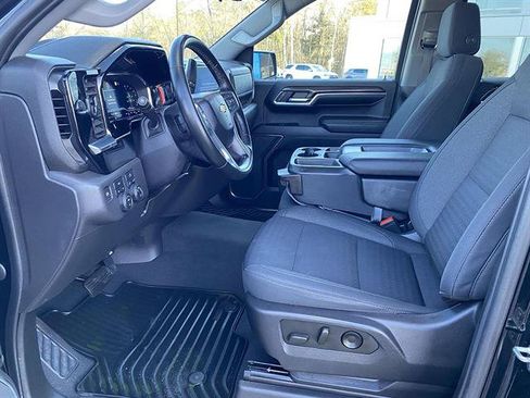 Used 2023 Chevrolet Silverado 1500 LT AWD/4WD image 35