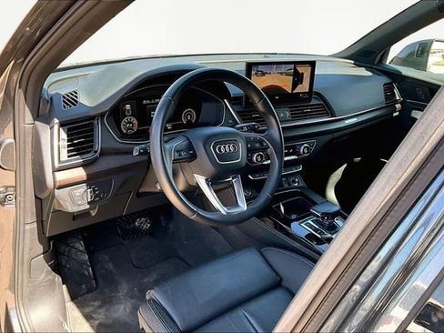 Used 2023 Audi Q5 2.0T Premium Plus w/ Premium Plus Package AWD/4WD image 13