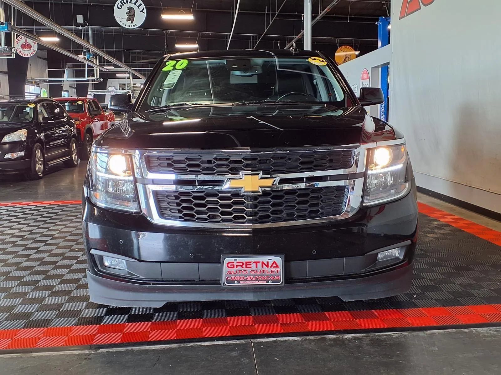 Used 2020 Chevrolet Suburban LT AWD/4WD image 2