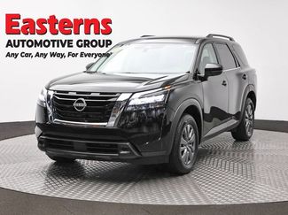 Used 2025 Nissan Pathfinder SV FWD video 1