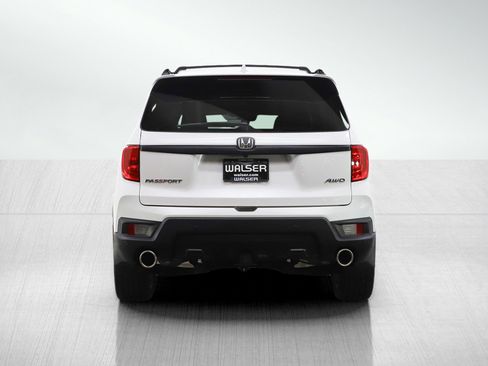 Used 2023 Honda Passport EX-L image 4