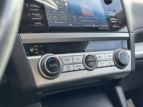 Used 2017 Subaru Outback 2.5i Premium image 38