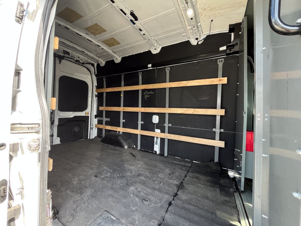 Used 2022 Ford E-Transit 148 High Roof w/ Load Area Protection Package RWD image 5