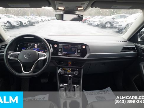 Used 2024 Volkswagen Jetta SE FWD image 20