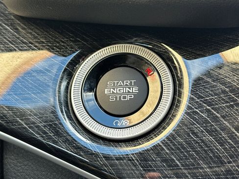 New 2023 Jeep Grand Cherokee Trailhawk w/ Advanced Protech Group II image 22