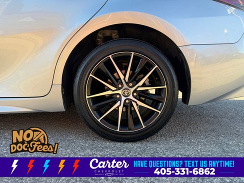 Used 2023 Toyota Camry SE FWD image 13
