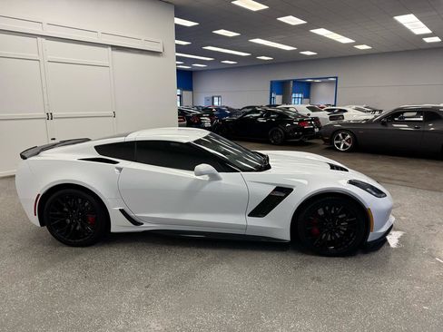 Used 2019 Chevrolet Corvette Z06 RWD image 6