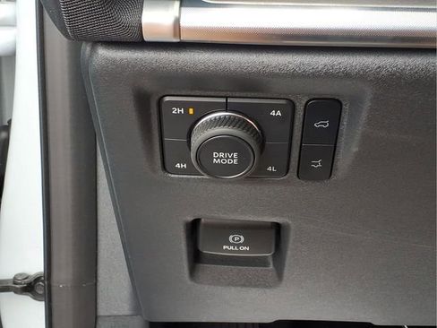 Used 2025 Ford Expedition Platinum AWD/4WD image 15