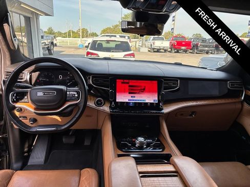 Used 2022 Jeep Grand Wagoneer Series III AWD/4WD image 7