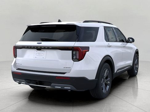 Used 2026 Ford Explorer Active w/ Active Comfort Package AWD/4WD image 9