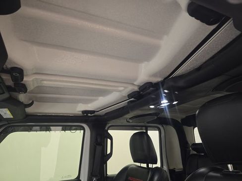 Used 2020 Jeep Gladiator Rubicon AWD/4WD image 22