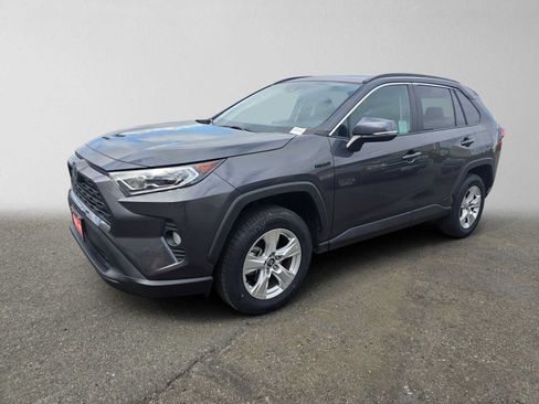 Used 2020 Toyota RAV4 XLE w/ Convenience Package AWD/4WD image 7