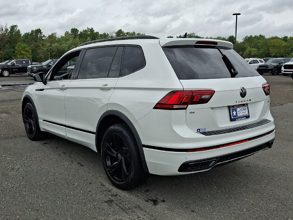 Used 2023 Volkswagen Tiguan SE R-Line AWD/4WD image 8