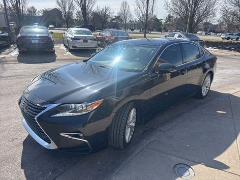 Used 2016 Lexus ES 350 w/ Luxury Package w/Wood Trim image 7