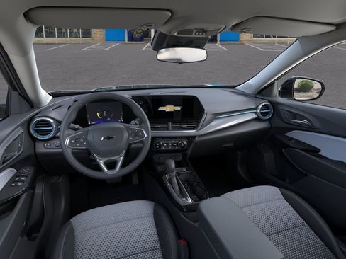 New 2026 Chevrolet Trax LT w/ Driver Confidence Package FWD image 15