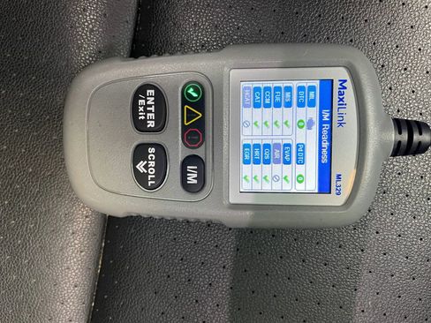 Used 2021 Volkswagen Atlas SE w/ Panoramic Sunroof Package image 22