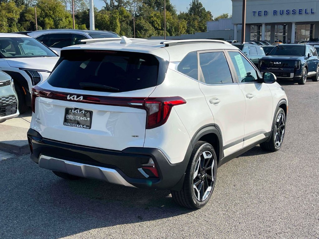 Used 2024 Kia Seltos SX w/ SX Sunroof Package AWD/4WD image 28