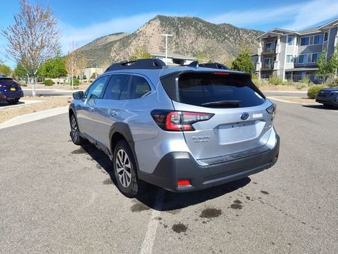 Used 2024 Subaru Outback Premium AWD/4WD image 5