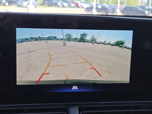 Used 2024 Chevrolet Trax ACTIV w/ Sunroof Package FWD image 6