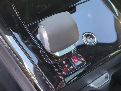 New 2026 Land Rover Range Rover Sport Dynamic SE image 18