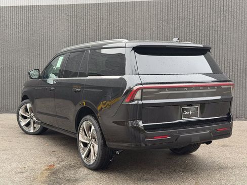 New 2026 Lincoln Navigator Black Label AWD/4WD image 5